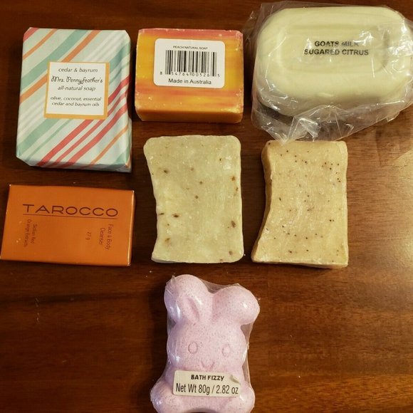 Mixed LOT of Natural Soaps + 1 Bath Fizzy - Picture 1 of 9